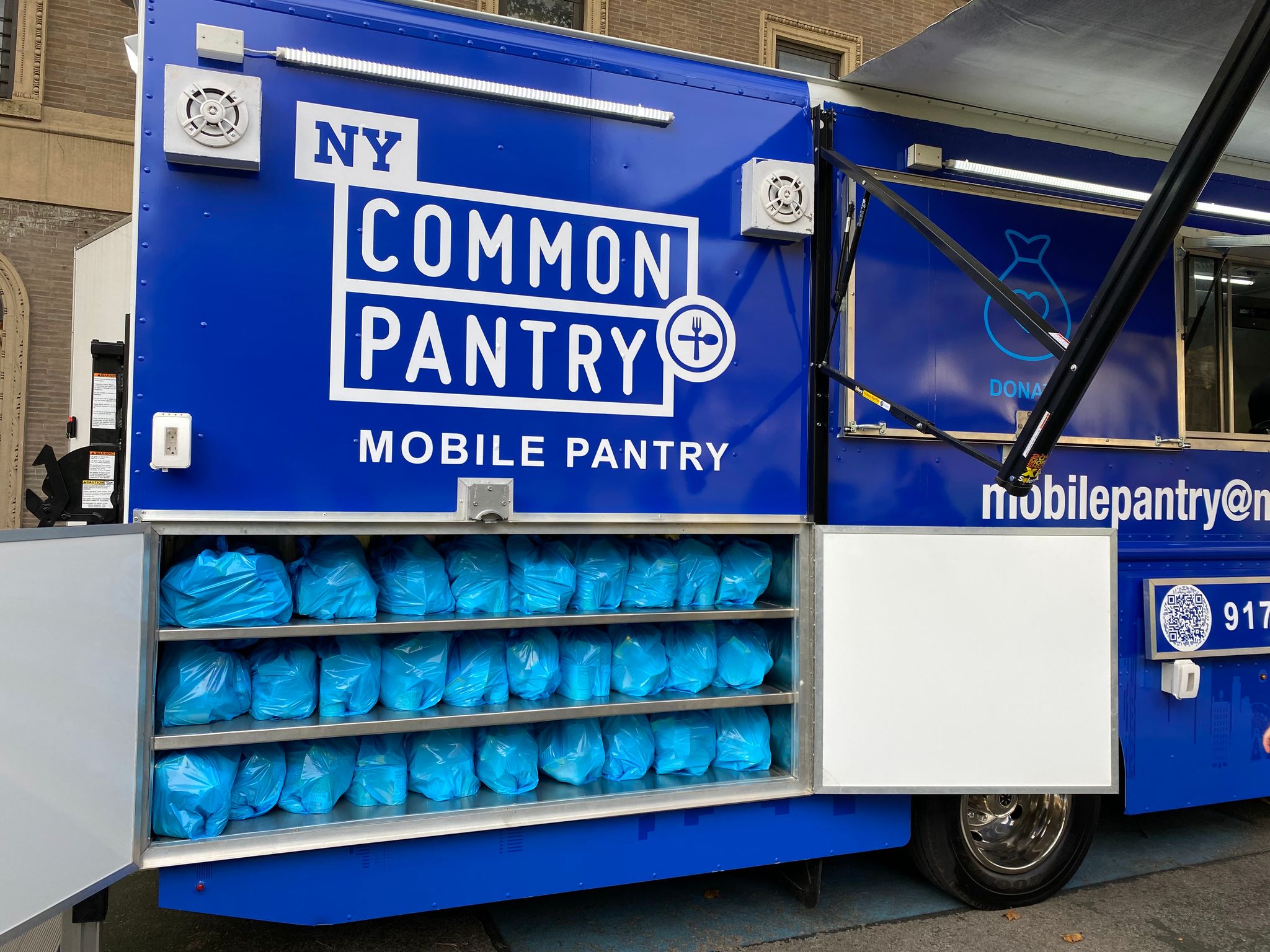 Mobile pantry truck